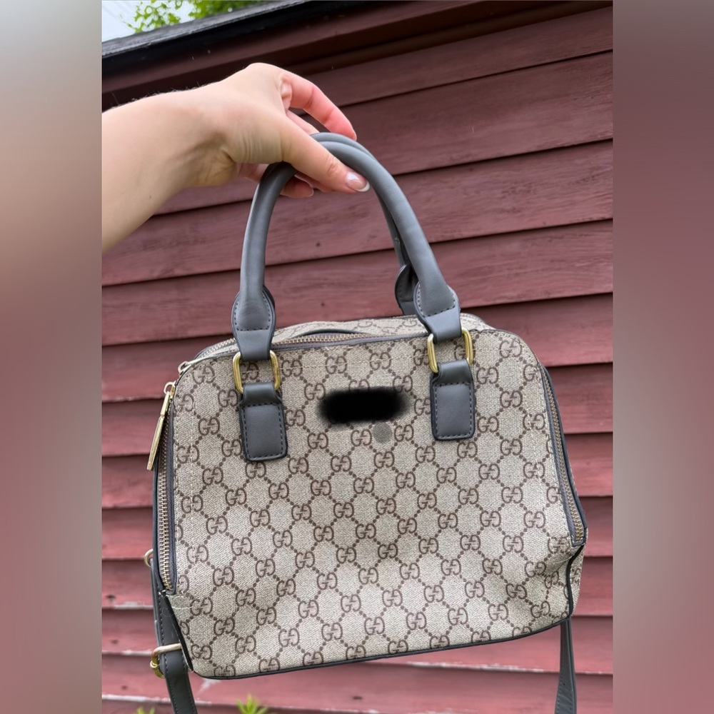 Brown GG purse